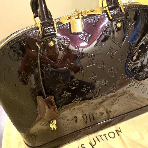 Louis Vuitton Alma GM Vernis Amarante Handbag - Picture 3 of 10